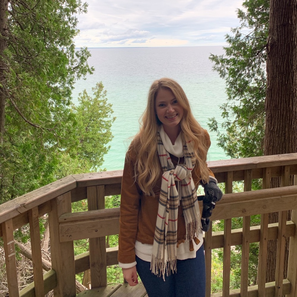 Meet your Posher, Haley